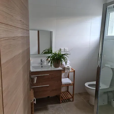 Apartment Calme Sur La Cote Pessac